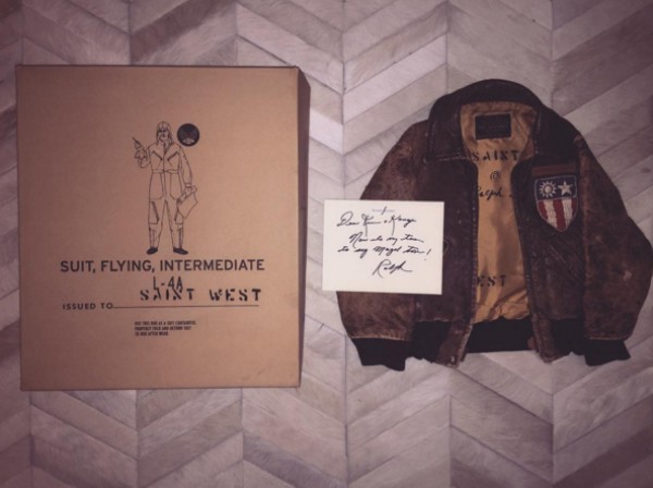 Kim Kardashian agradeceu o casaco enviado ao recém-nascido Saint West (Foto: Instagram)