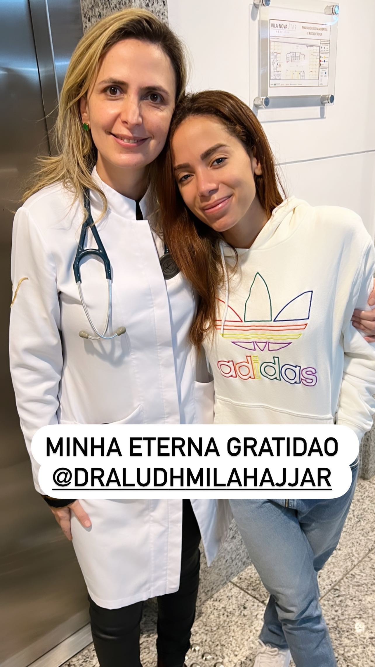 Anitta com Ludhmila Abrahão Hajjar (Foto: Reprodução/ Instagram)