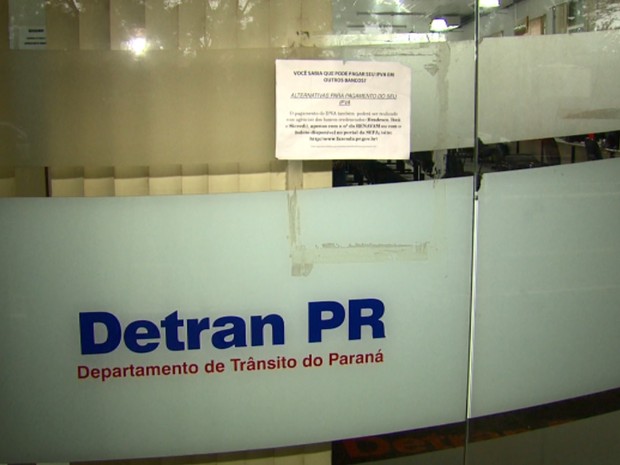 Funcionários serão transferidos para o outro posto, na saída para Campo Mourão (Foto: RPC Maringá/Reprodução)