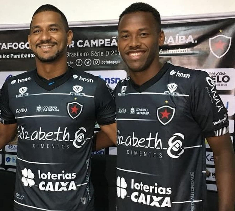 Luan (Ã  esquerda) e Pedro Costa (Ã  direita) nÃ£o fazem mais parte do elenco do clube (Foto: NÃ¡dya AraÃºjo/Botafogo-PB)