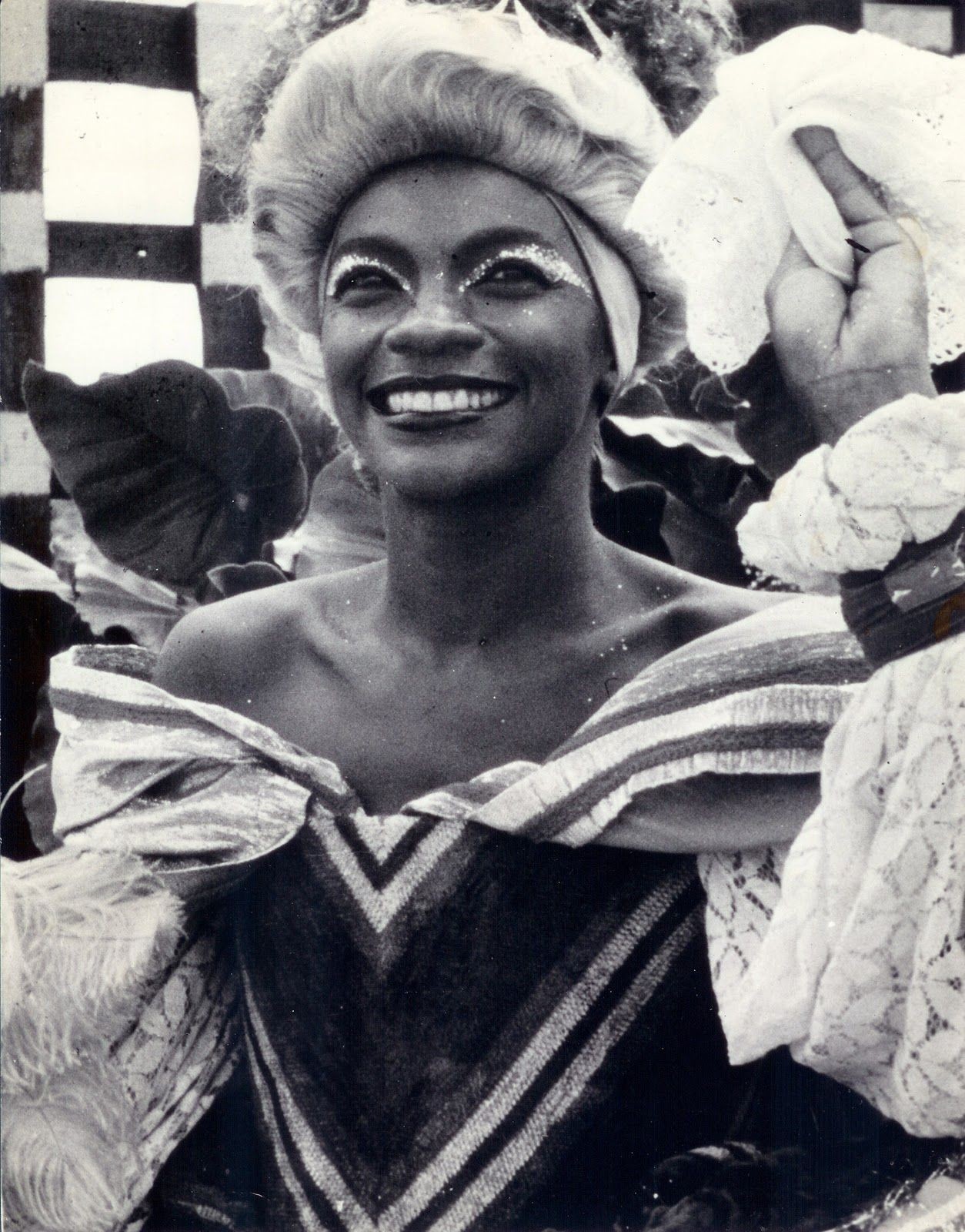 Zezé Motta no filme "Xica da Silva", de 1976 (Foto: Reprodução/ Instagram)
