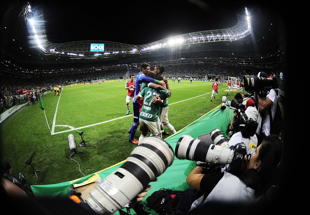 Comemora&ccedil;&atilde;o do Palmeiras na Copa do Brasil de 2015 &mdash; Foto: Marcos Ribolli