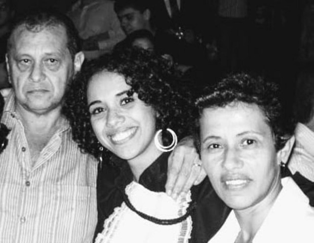 Lilian Ribeiro com os pais (Foto: Instagram)
