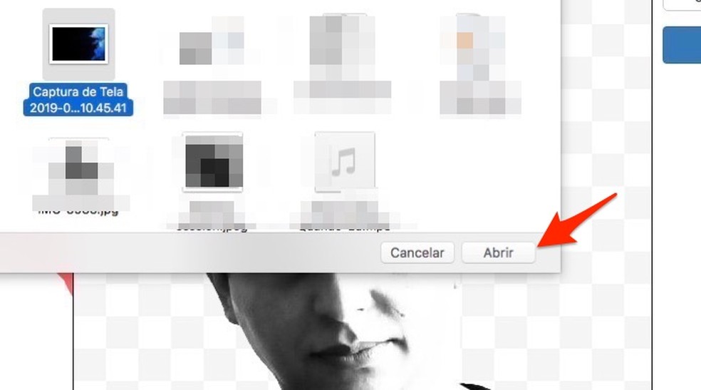 Ação para importar para o PhotoScissors Online uma imagem que será aplicada no fundo de uma foto — Foto: Reprodução/Marvin Costa
