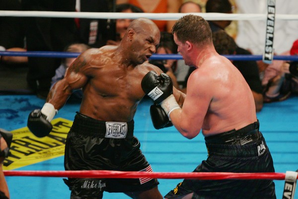 Uma luta do boxeador Mike Tyson (Foto: Getty Images)