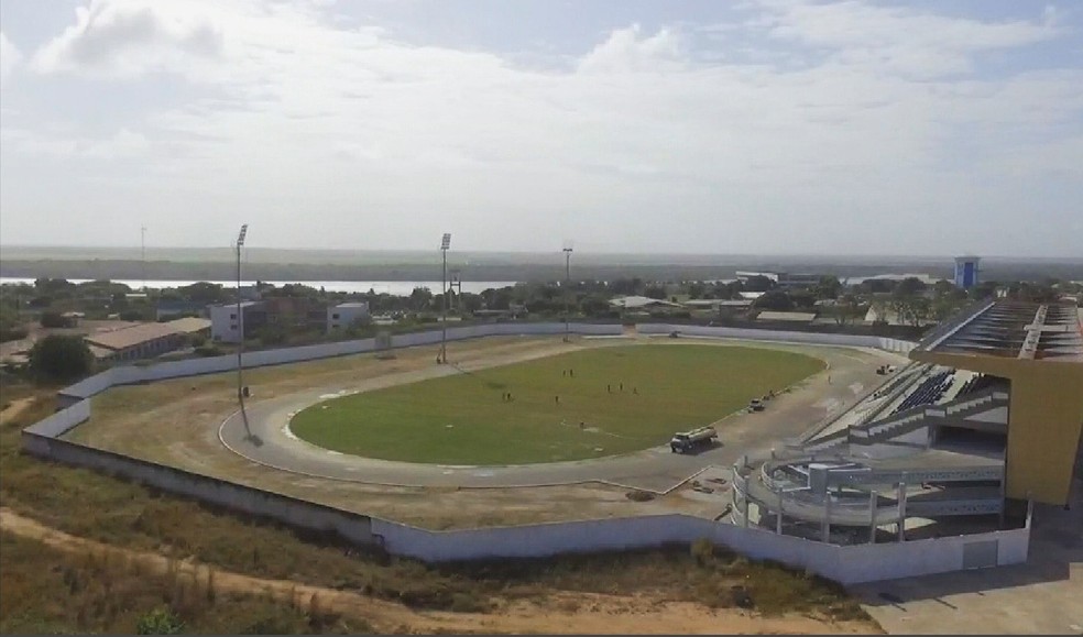 Imagens de drone sobre o estádio Canarinho — Foto: Laudinei Sampaio