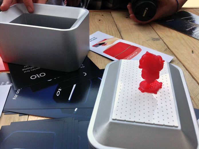 Olo 3D, que usa o celular como parte da impressora, será lançada no Kickstarter (Foto: Divulgação/Olo 3D)