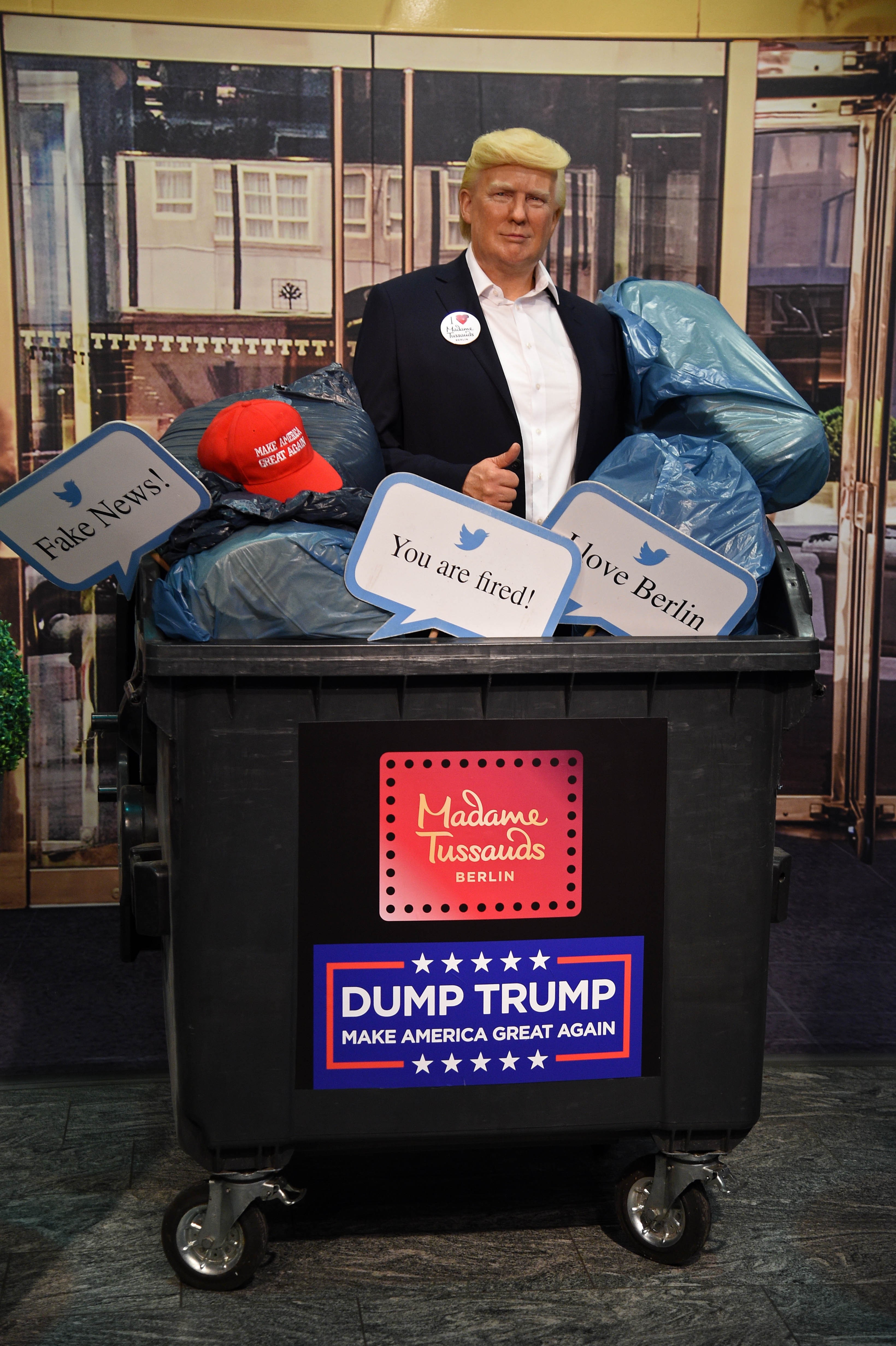 Madame Tussauds jogou a estátua de cera de Donald Trump no lixo (Foto: Getty Images)