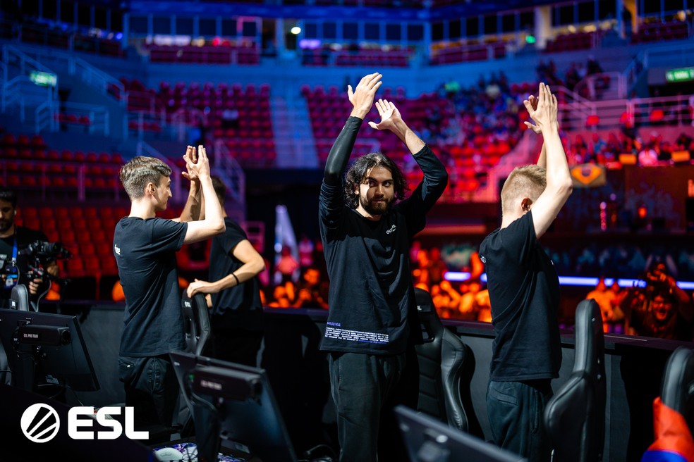 Outsiders tentará levantar sua segunda taça no Brasil — Foto: Divulgação/ESL