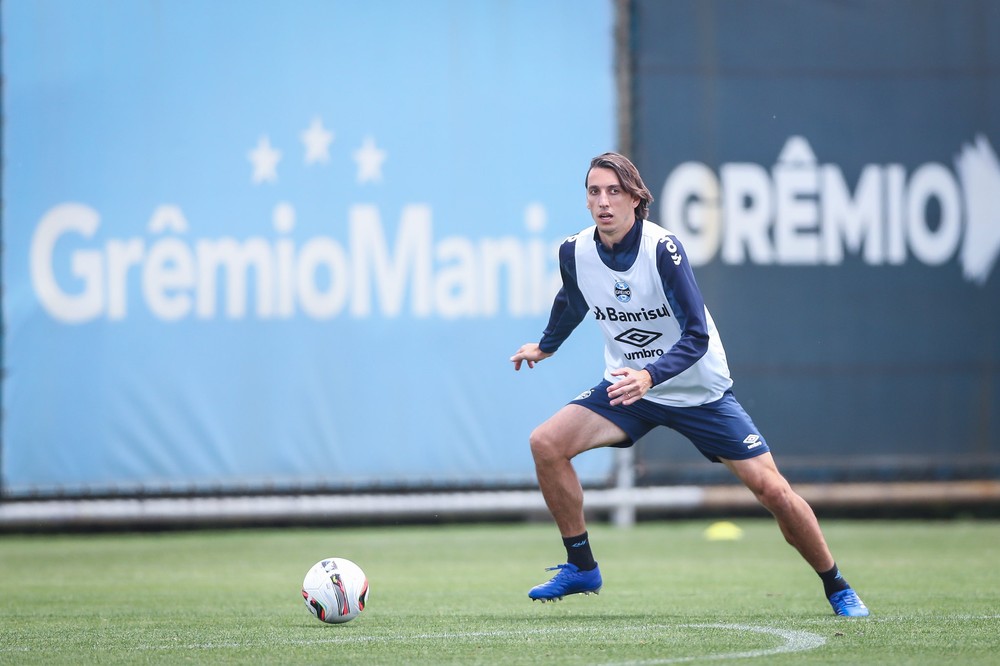 Geromel retorna, mas Bruno Alves perde treino do Grêmio por bloqueios em estradas