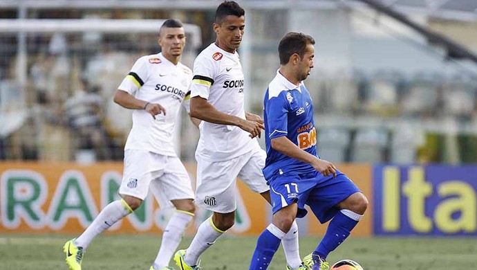 Cruzeiro e Santos fazem tira-teima em confrontos pelo Brasileiro no domingo