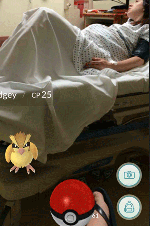 Pai caça Pokémon enquanto aguarda o nascimento do terceiro filho (Foto: Reprodução)