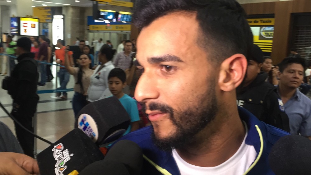 Com 22 relacionados, Fla chega a Guaiaquil sob holofotes de imprensa equatoriana