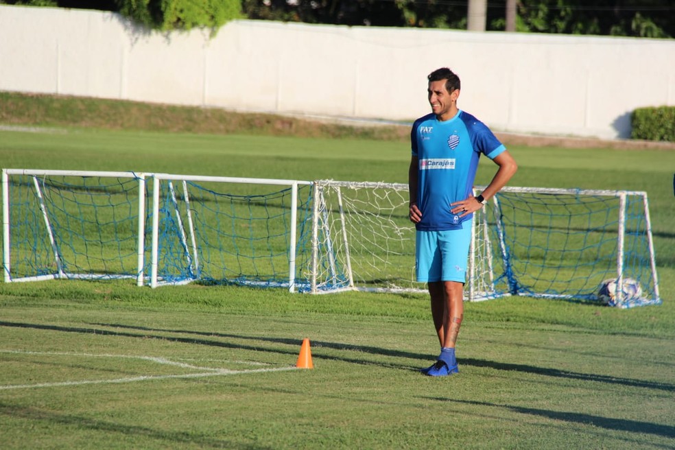 Maidana se machucou e jogou apenas uma vez — Foto: Denison Roma/GloboEsporte.com