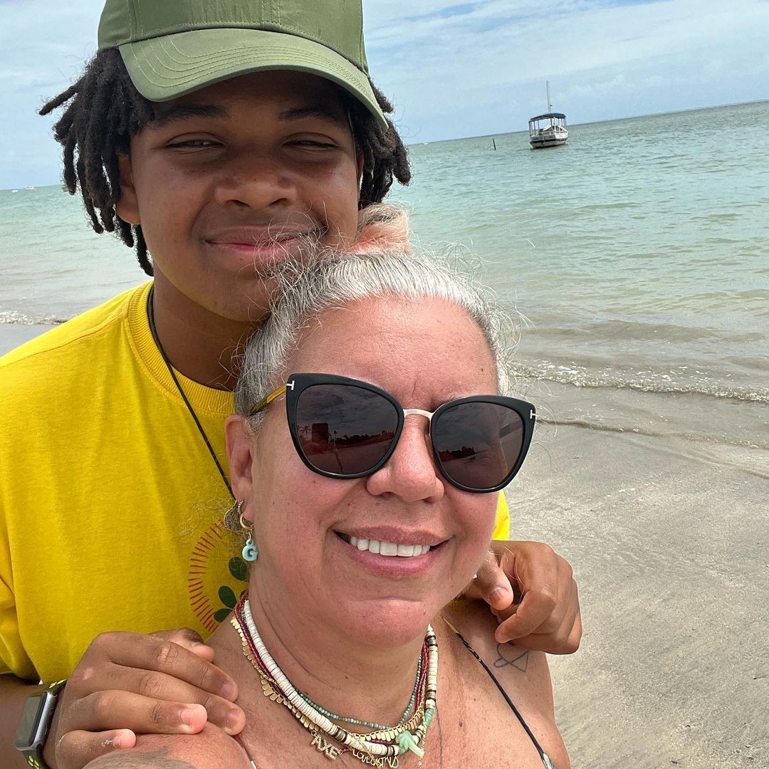 Astrid Fontenelle posa de biquíni em novo álbum de fotos na Bahia ao lado da família  (Foto: Reprodução / Instagram)