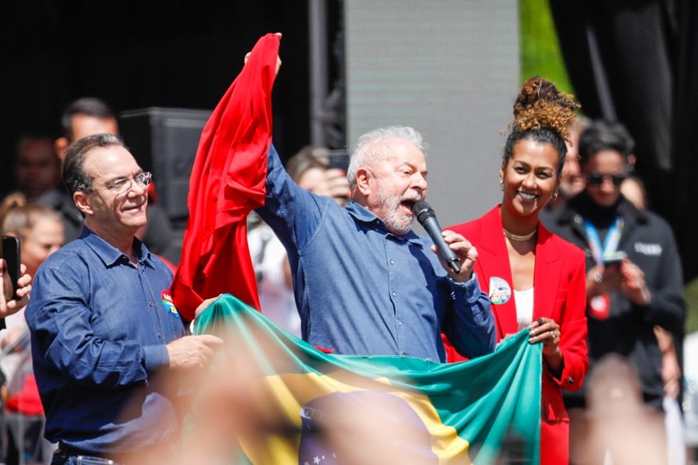 Em comício em Florianópolis, Lula diz que, se eleito, vai ter que 'dar um jeito no Centrão' e mexer no orçamento secreto | Eleições 2022 em Santa Catarina | G1