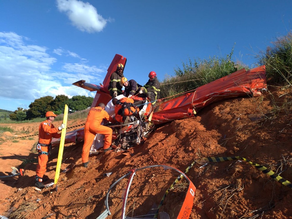 Tenente coronel da FAB foi uma das vítimas de queda de avião em MG — Foto: Corpo de Bombeiros