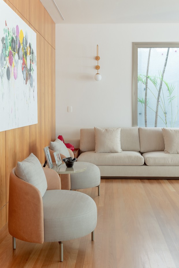 Casa em São Paulo ganha décor minimalista e leve após reforma  (Foto: Pedro Altheman)