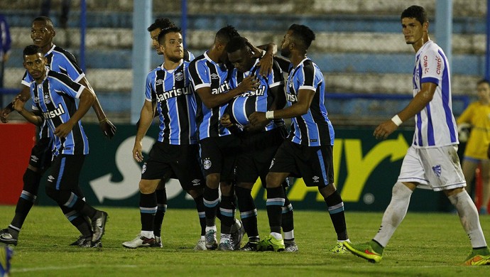 Reservas aprovam em teste e viram opção a Grêmio para evitar lesões