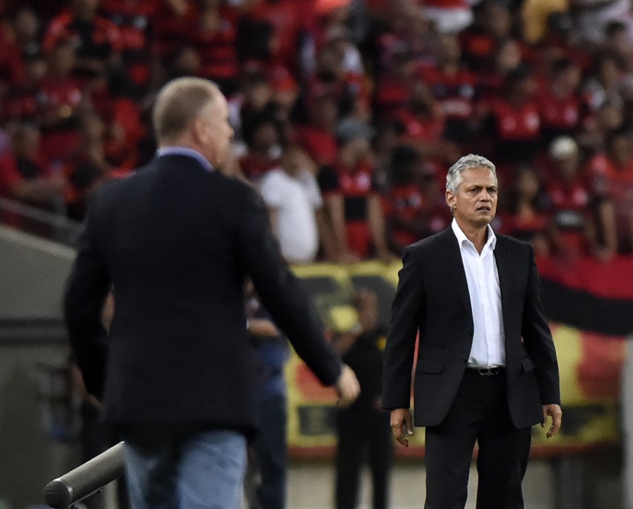 Lédio critica substituições e atuação do Flamengo Jogo mais fraco da era Rueda
