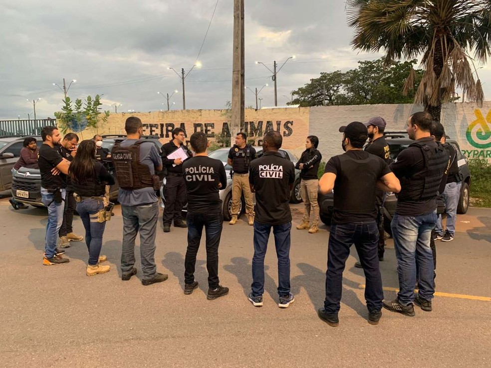 Polícia deflagra operação para investigar desvio de dinheiro público em Juazeiro do Norte, no Ceará. — Foto: SSPDS/Reprodução