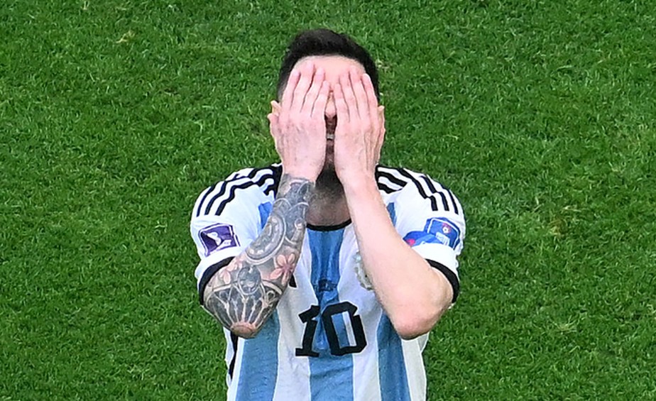 Lionel Messi mostra frustração na derrota da Argentina para a Arábia Saudita