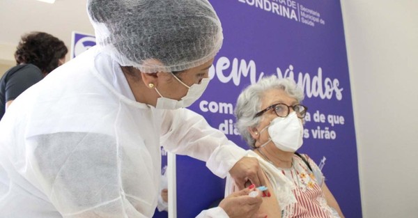 londrina comeca a vacinar idosos de 63 e 64 anos contra a covid 19 norte e noroeste g1