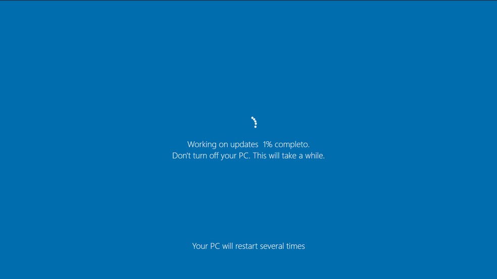 Site Fake Update simula atualização interminável — Foto: Reprodução/Giulia Araújo