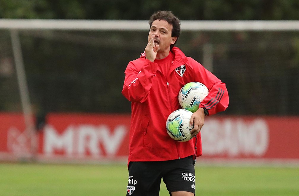 Fernando Diniz não descarta poupar jogadores do São Paulo — Foto: Rubens Chiri / saopaulofc.net