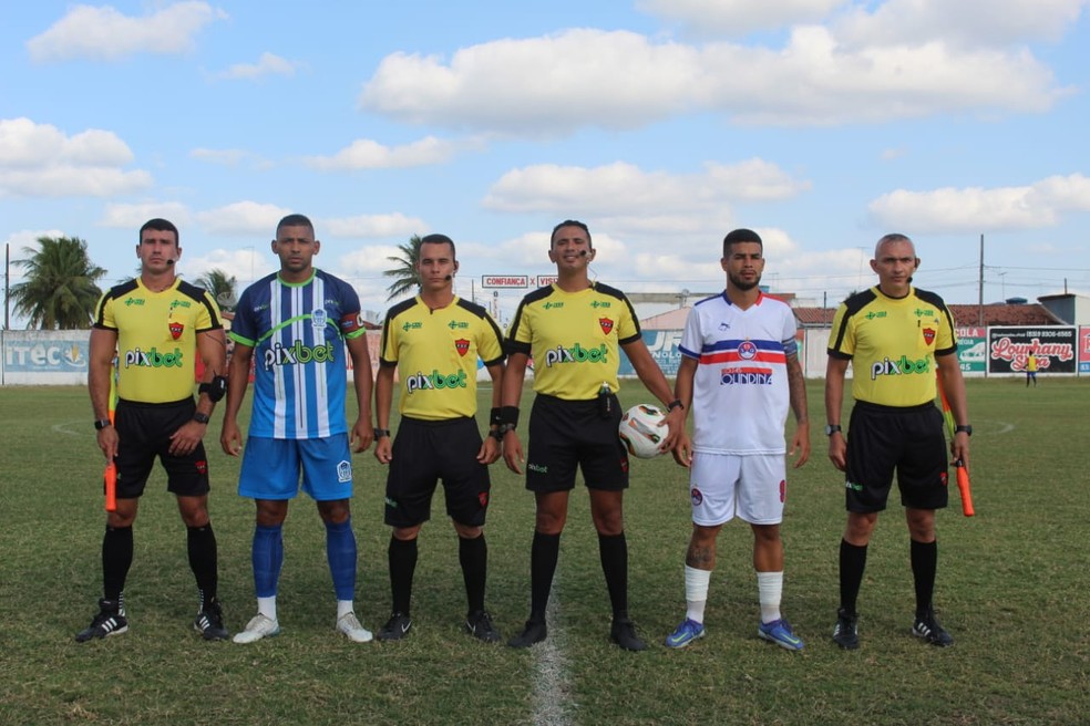 Duelo entre as duas melhores equipes do Grupo B, na Toca do Papão, terminou empatado em 0 a 0 — Foto: Cassiano Cavalcanti / Serra Branca