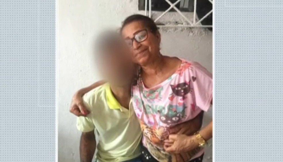 Idosa tem todos os dentes quebrados após ser agredida a pauladas na Bahia — Foto: Reprodução/TV Bahia