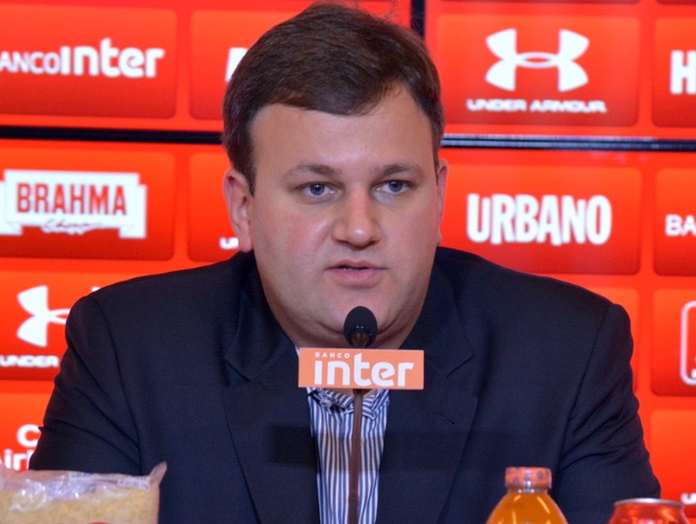 Desmanche? Diretor nega e diz que o objetivo é construir um elenco forte