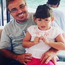 Foto de Sofia quando criança com o pai, Gugu Liberato — Foto: Reprodução Instagram