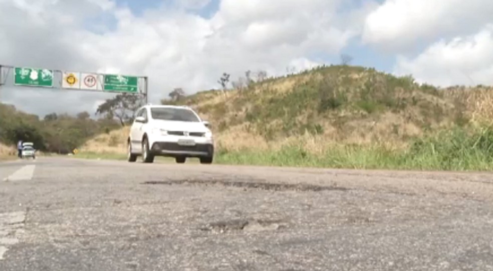 Falta de estrutura adequada nas estradas do CearÃ¡ Ã© um dos fatores para os acidentes. (Foto: ReproduÃ§Ã£o/TV Verdes Mares)