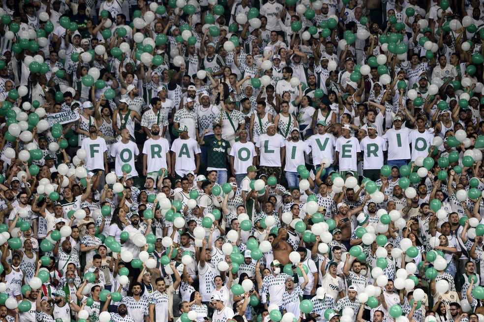 Após pressão da torcida, coordenador de comunicação deixa o Palmeiras