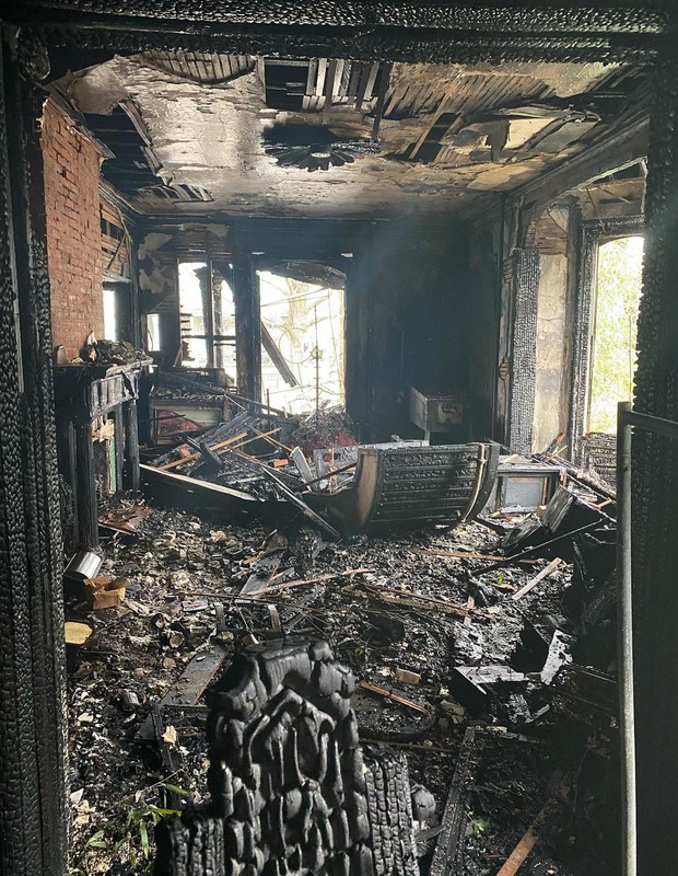 Casa do ator Matthew Camp foi incendiada (Foto: Reprodução/Instagram)