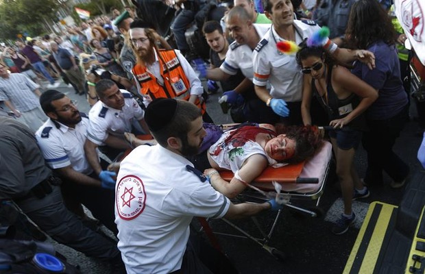 Seis pessoas foram apunhaladas durante a Parada Gay em Israel (Foto: Agência EFE)