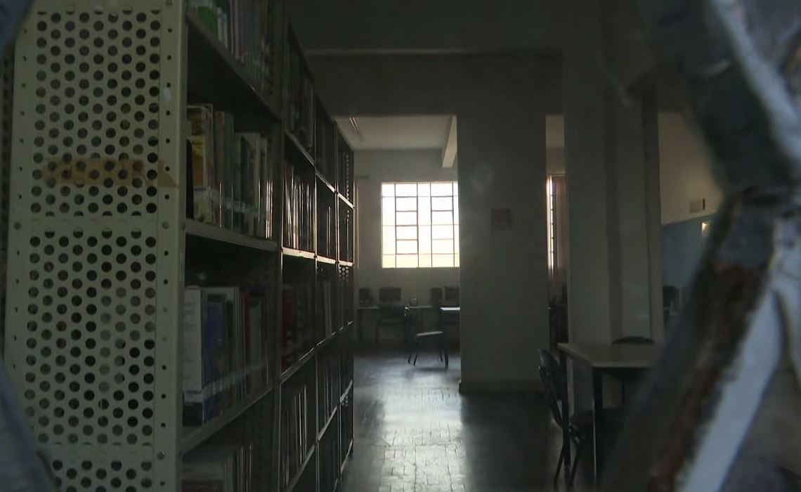 Após furto de fiação, Biblioteca Municipal de Londrina fica sem energia elétrica e tem atendimentos suspensos