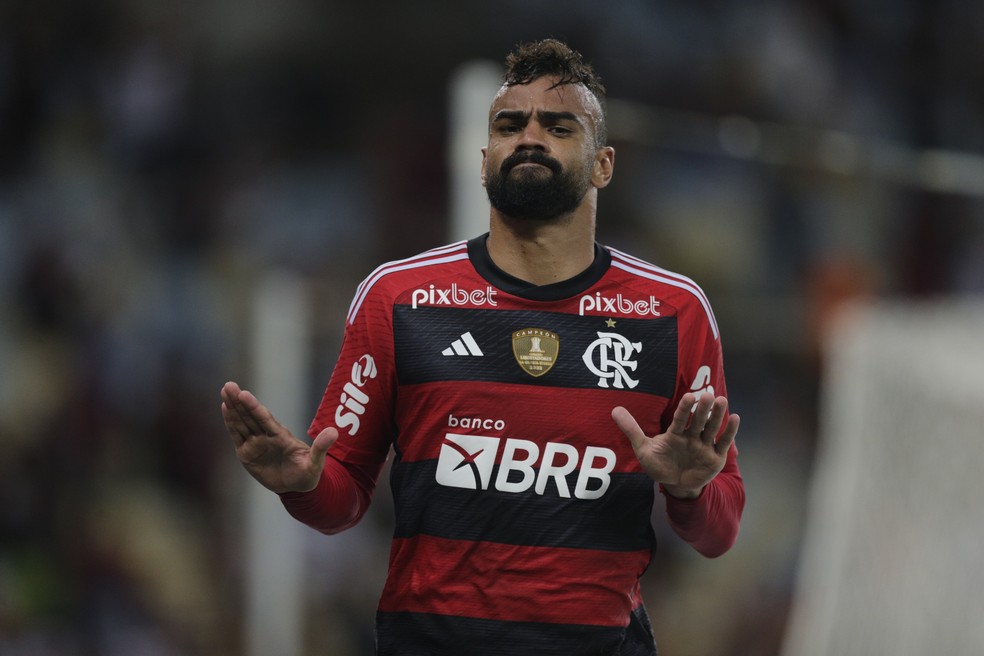 Fabrício Bruno se firmou na defesa do Flamengo — Foto: Alexandre Cassiano