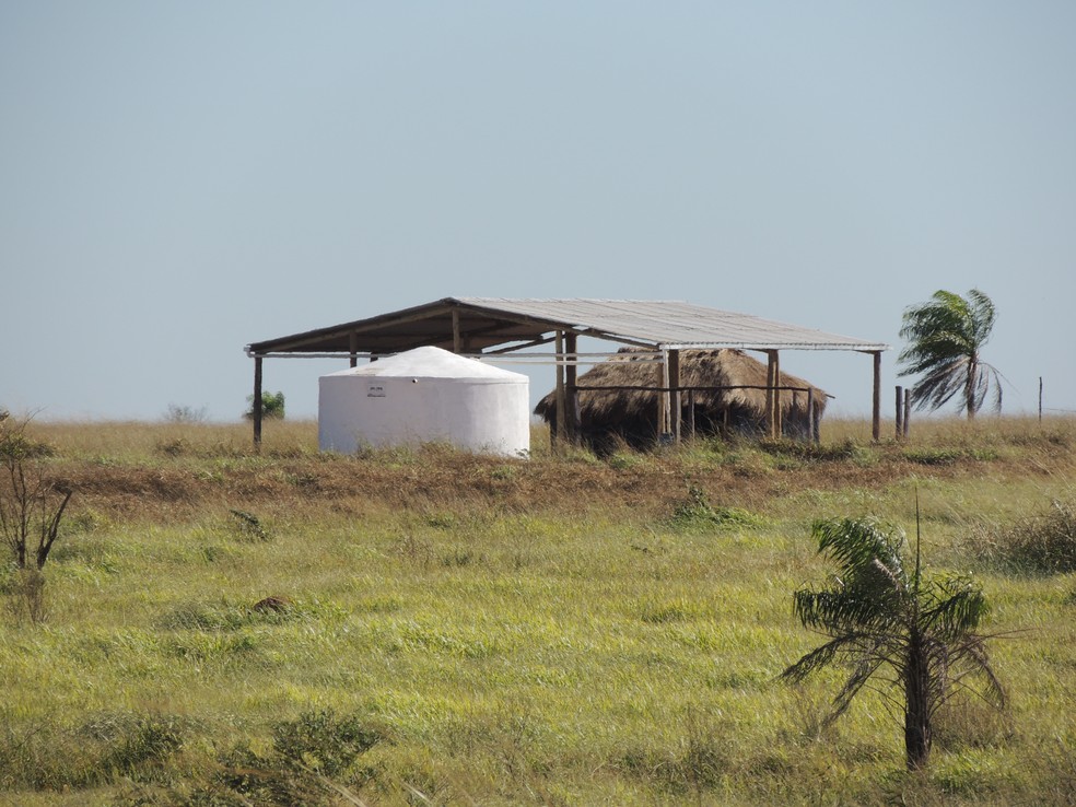 Cisternas agora fazem parte da paisagem da aldeia Arroio Korá, em Paranhos (MS) — Foto: Reprodução - Humana Brasil