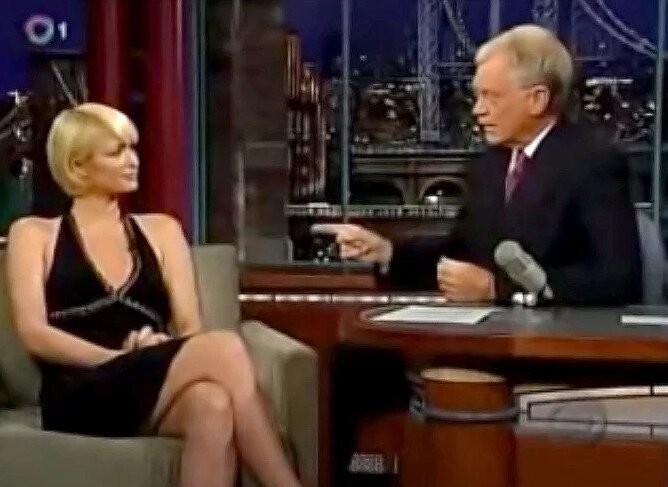 Paris Hilton e o apresentador David Letterman em 2007 (Foto: Reprodução)