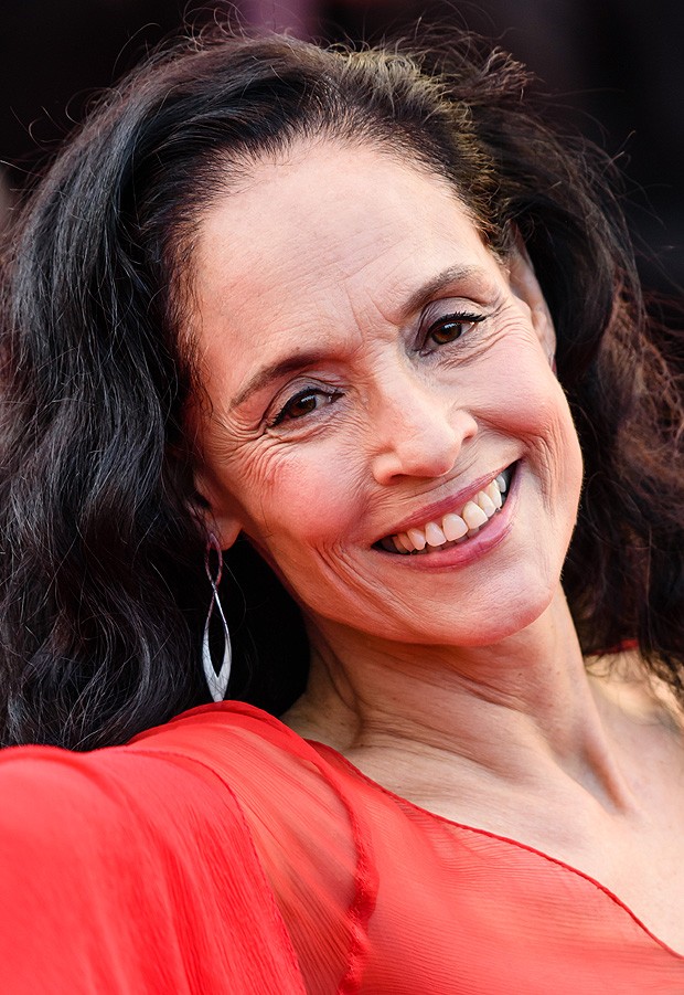 Sonia Braga Faz Homenagem A