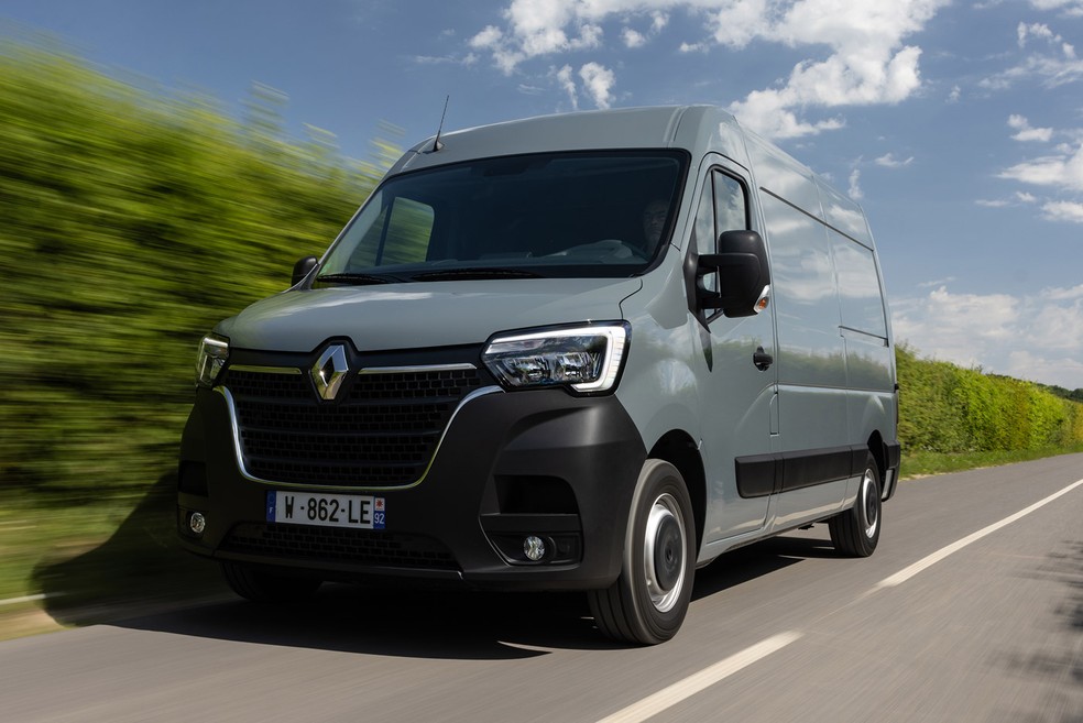 Renault Master E-Tech se lanzará con un aspecto actualizado — Foto: Divulgación