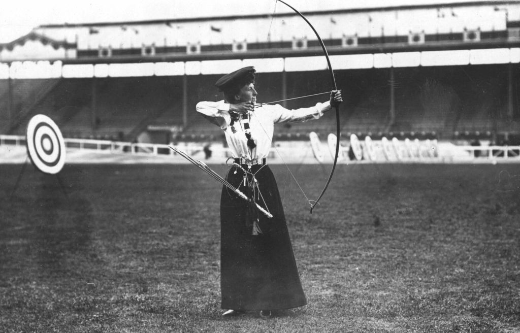 Queenie Newall, vencedora em Arco, nos Jogos Olímpicos de Londres  (Foto: Allsport Hulton/Archive)