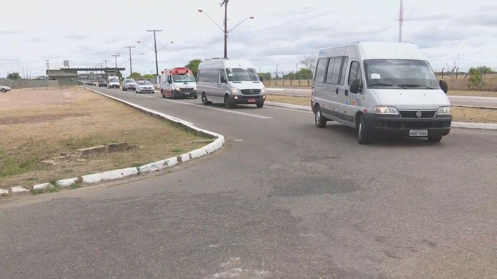 Após pouso, comitiva seguiu para reunião na sede do Executivo estadual (Foto: Reprodução/Rede Amazônica Roraima)