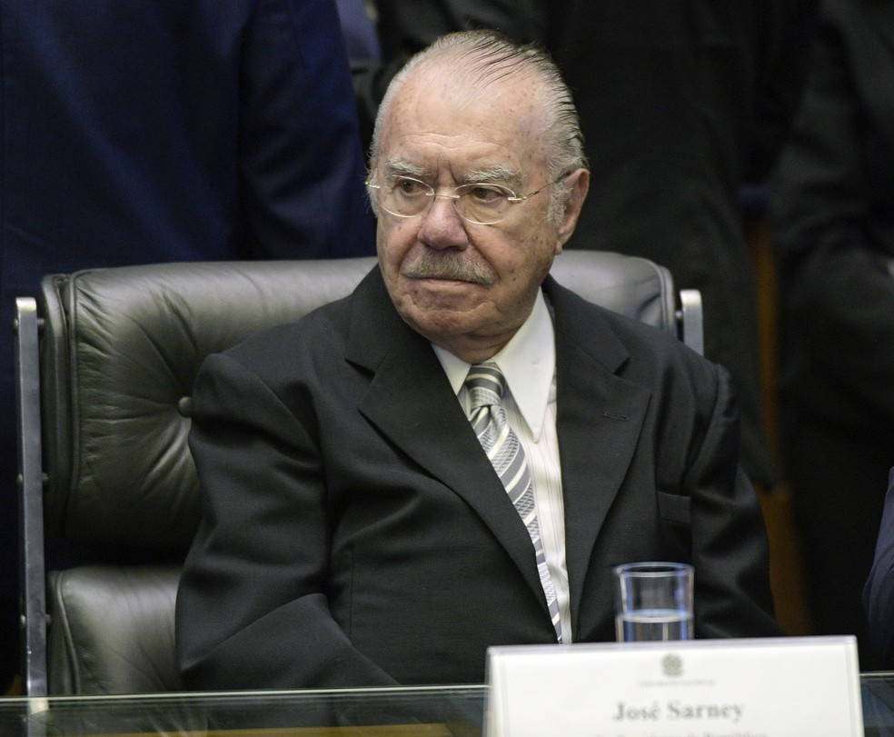 O ex-presidente e ex-senador JosÃ© Sarney durante solenidade de aniversÃ¡rio de 30 anos da ConstituiÃ§Ã£o, na CÃ¢mara dos Deputados, em novembro deste ano â Foto: Pedro FranÃ§a/AgÃªncia Senado
