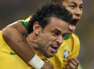 Fred e Neymar, atacantes da seleção brasileira (Foto: EFE)