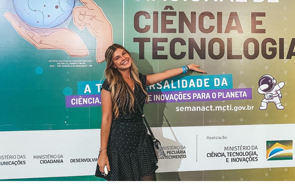 Estudante Verena Paccola, da USP Ribeirão Preto, foi premiada em Brasília — Foto: Arquivo Pessoal