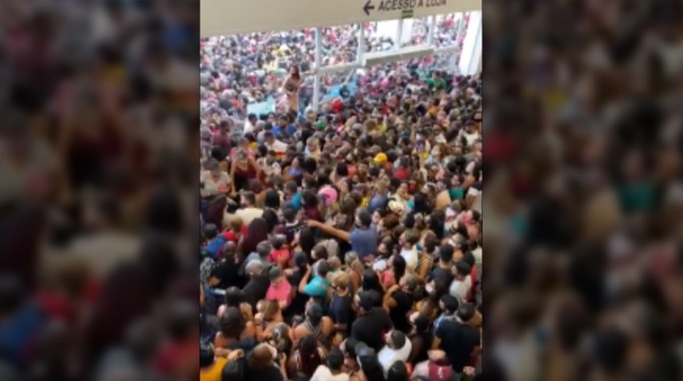 Inauguração de loja causa aglomeração em Belém. — Foto: Reprodução 