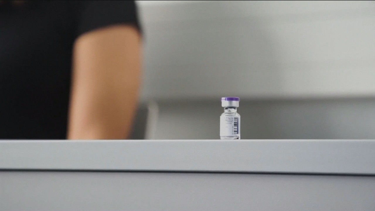 Vacina da Pfizer protege contra nova variante do coronavírus, aponta estudo
